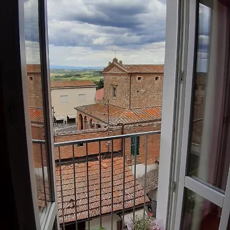 Il Paradiso Sopra Le Nuvole Peccioli